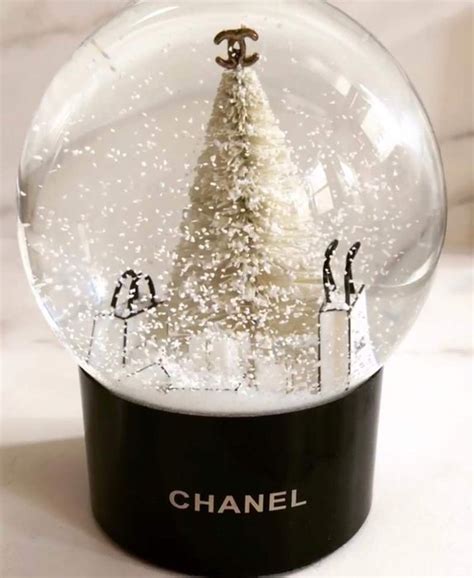 45 idées de Boule noël chanel .